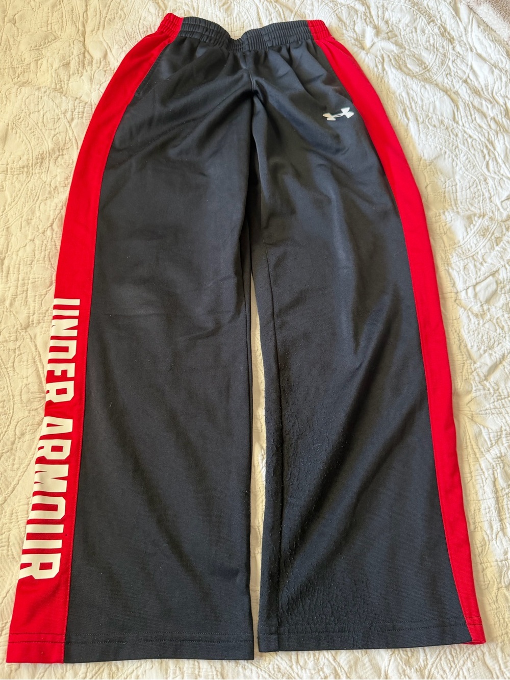 Under Armour Kids Motion Open Hem Pants Size YMD (Age 10/12)